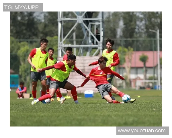 绿茵传奇闪耀时刻足球巨星激情拼搏点燃荣耀赛场